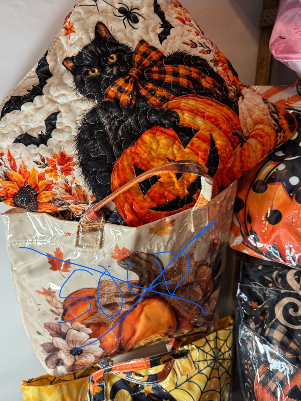 CHOOSE 1 Festive Fall PVC or QUILTED TOTE BAG NWT - Picture 4 of 6